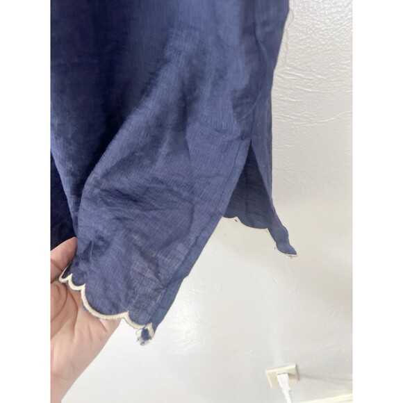 Andree by Unit Embroidered Floral Boxy Blue Blouse Size XXL 2X Scalloped Hem Top - Picture 7 of 8